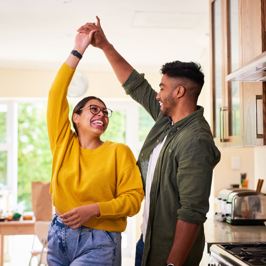 How to have a happier relationship according to a relationship psychologist