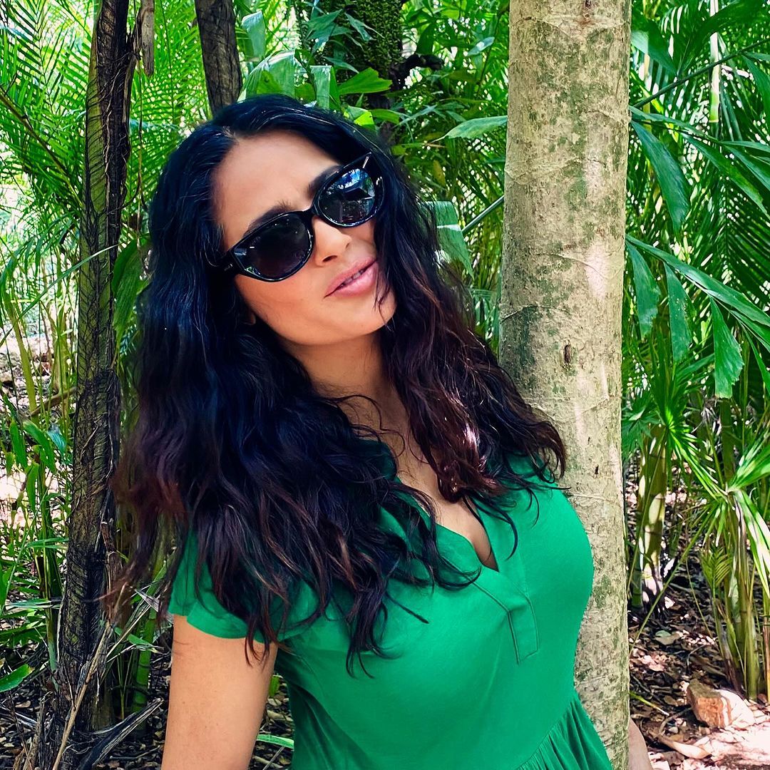 Salma Hayek showcases flawless figure in head-turning swimsuit photo out at sea