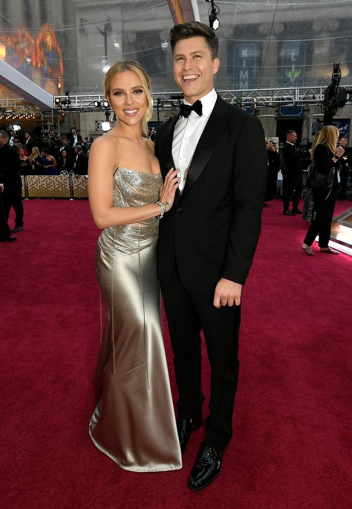 scarlett johansson colin jost red carpet oscars